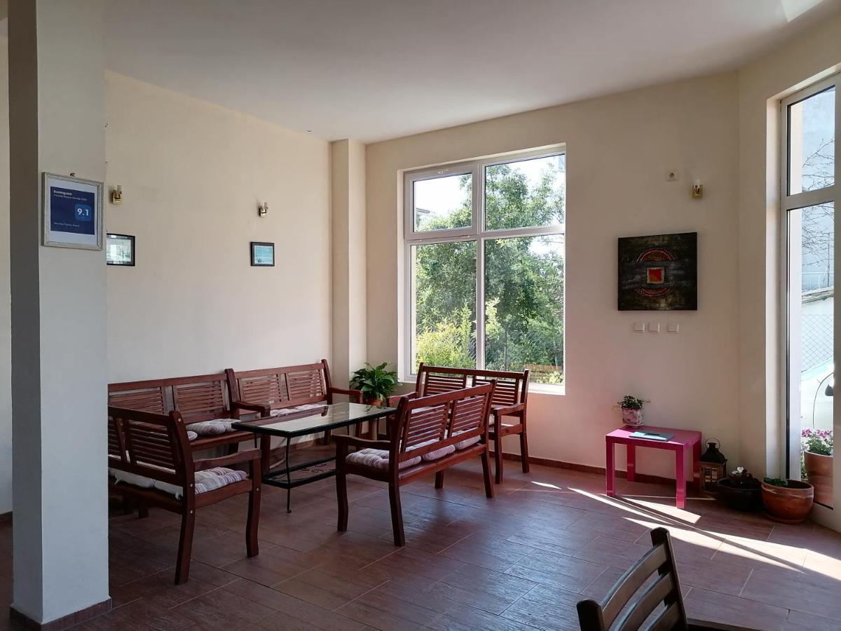 Mechta Family Hotel Обзор Экстерьер фото